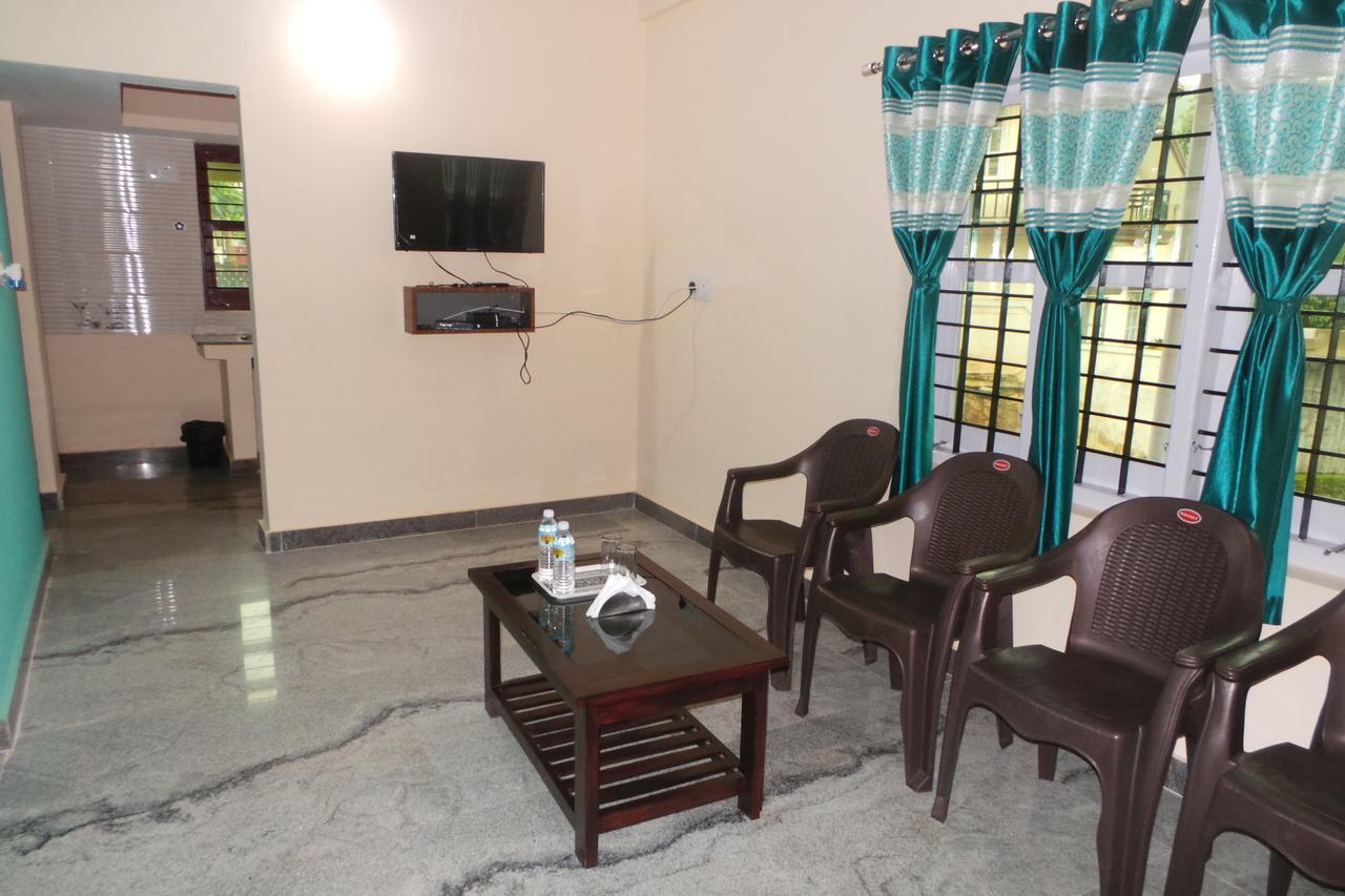 Iroomz Sri Vinayaka Comfort Virajpet Eksteriør bilde