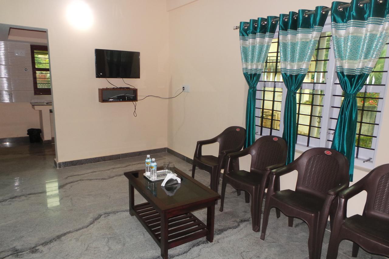 Iroomz Sri Vinayaka Comfort Virajpet Eksteriør bilde