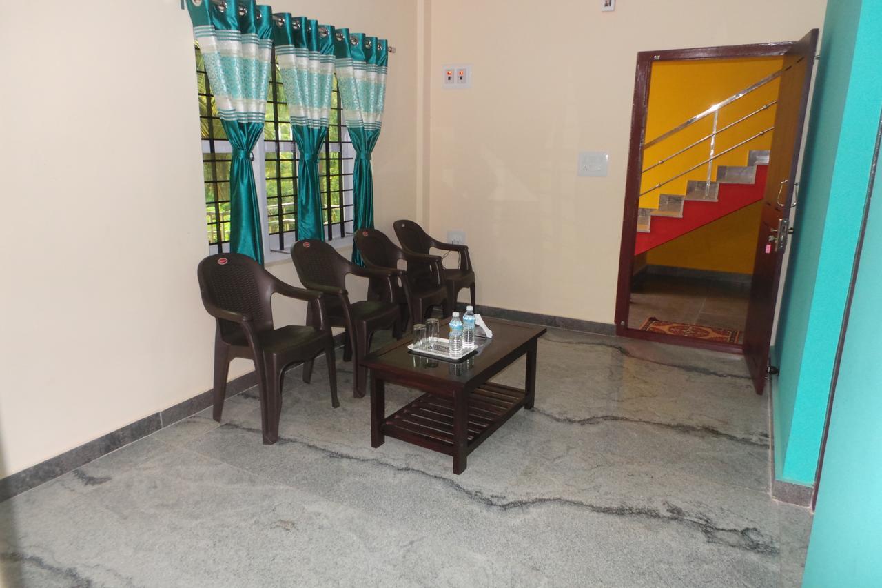 Iroomz Sri Vinayaka Comfort Virajpet Eksteriør bilde