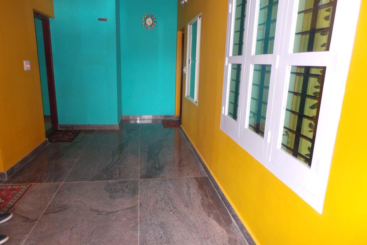 Iroomz Sri Vinayaka Comfort Virajpet Eksteriør bilde