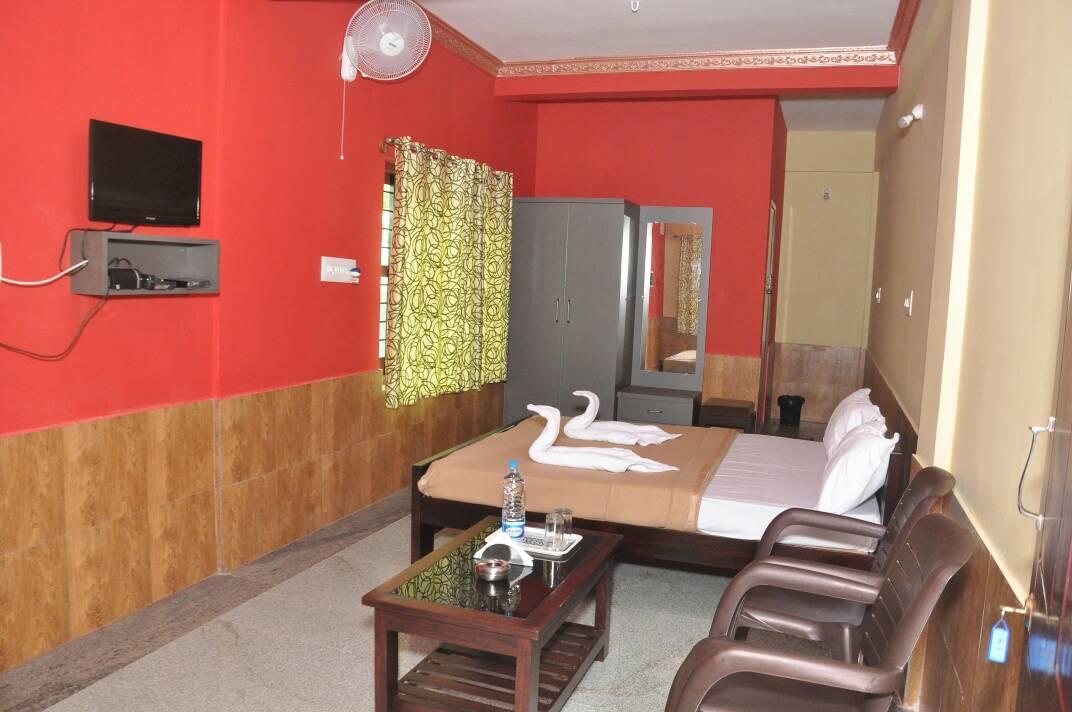 Iroomz Sri Vinayaka Comfort Virajpet Eksteriør bilde