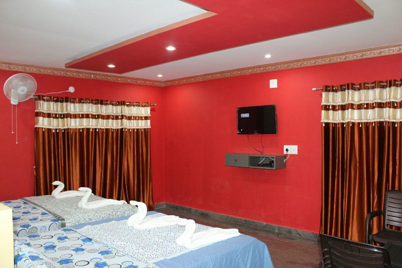 Iroomz Sri Vinayaka Comfort Virajpet Eksteriør bilde